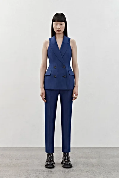 Look 11